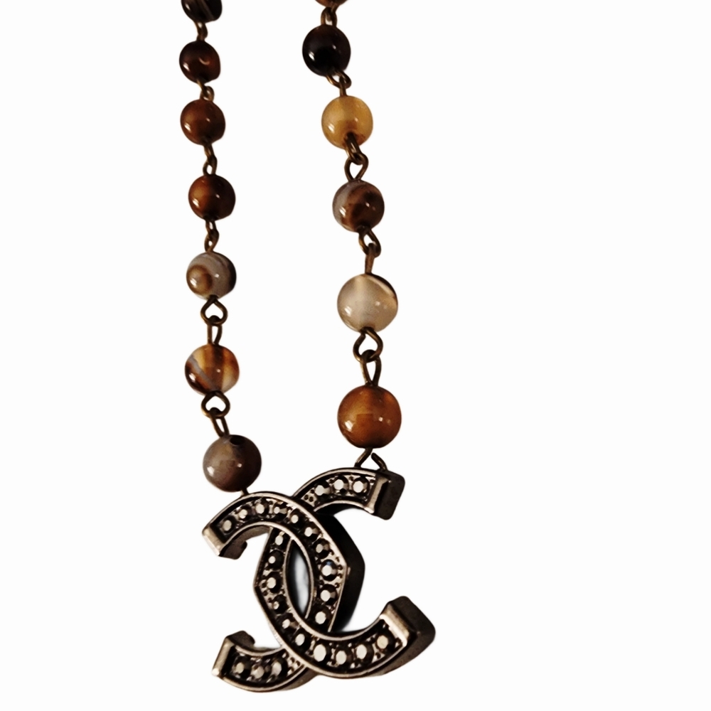 Designer Rhinestone Emblem On Beaded Necklace Chain - Picture 4 of 6